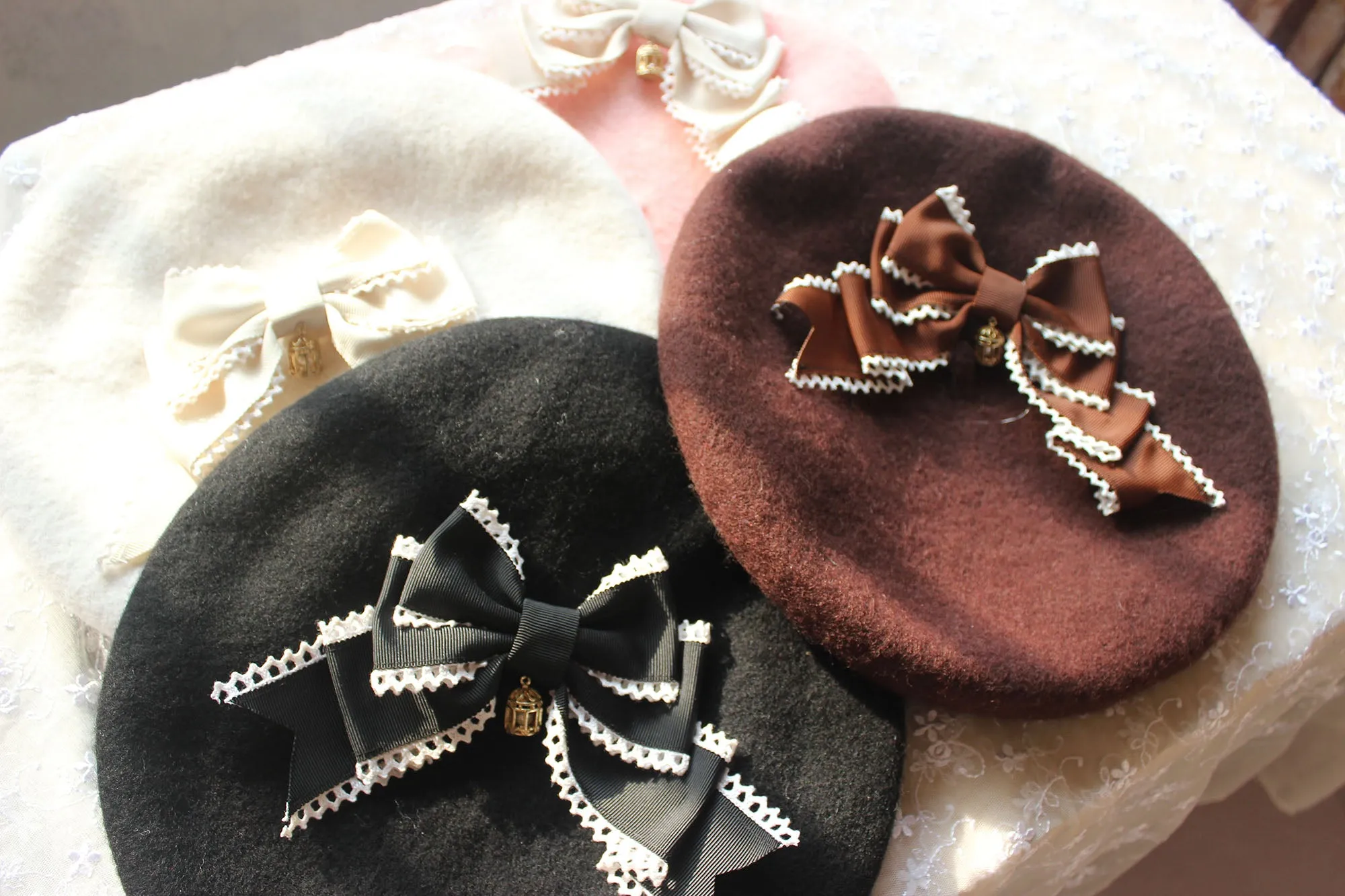 Birdcage Ribbon Beret
